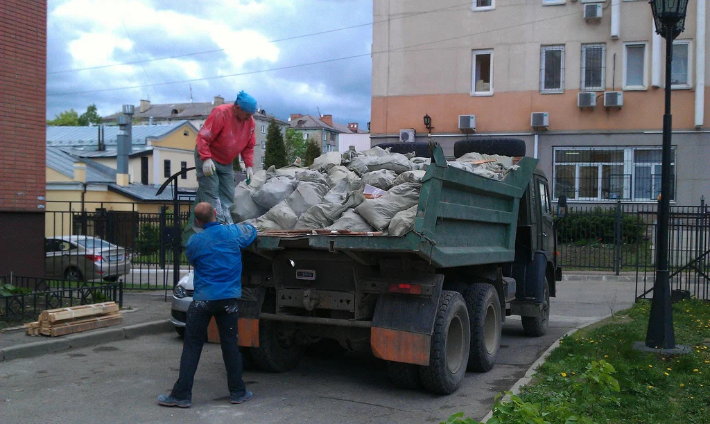 Вывоз строительного мусора в Балахне от 1672 руб. – ПроМусор