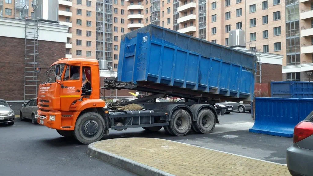 Аренда пухто для вывоза строительного и бытового мусора в Балахне в октябре