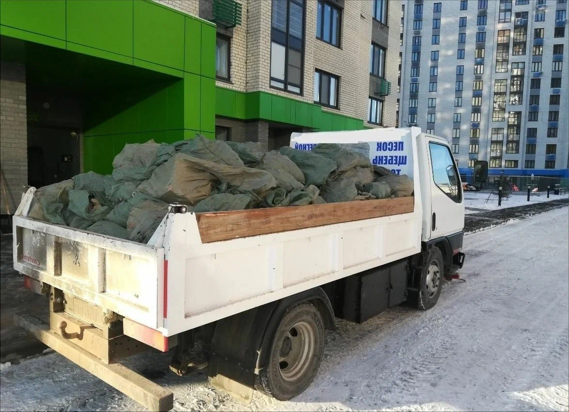 Вывоз мусора грузовым фургоном 3 тонны в Балахне — цена от 1410 руб., ПроМусор