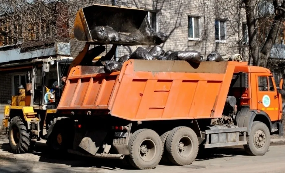 Вывоз мусора грузовым фургоном 5 тонн в Балахне – ПроМусор, аренда, цена от 1619 руб