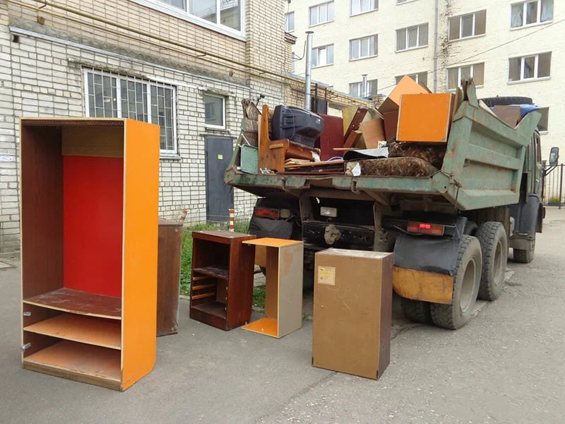 Вывоз шкафа в Балахне от ПроМусор — недорого, демонтаж, утилизация, вывоз из квартиры от 888 руб