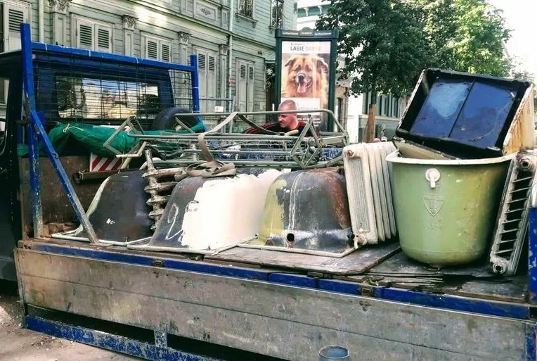 Вывоз старой сантехники в Балахне от ПроМусор: быстро, недорого от 575 руб., утилизация и грузчики