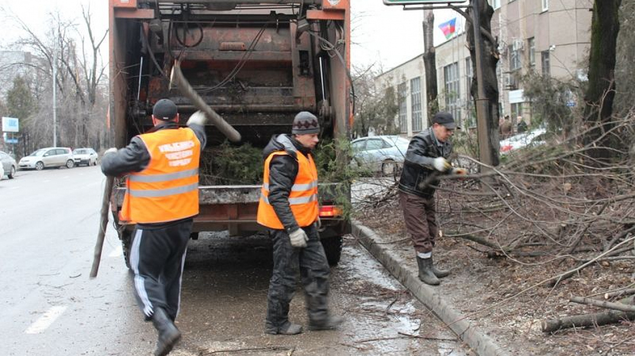 Уборка после стихийного бедствия в Балахне от 2978 руб