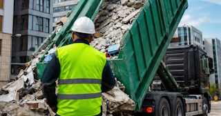 Вывоз строительного мусора в Балахне: услуги лицензированной компании — ПроМусор